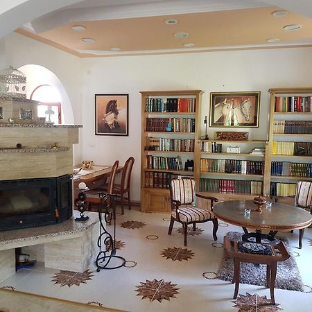 Knez Apartmani Senje الغرفة الصورة