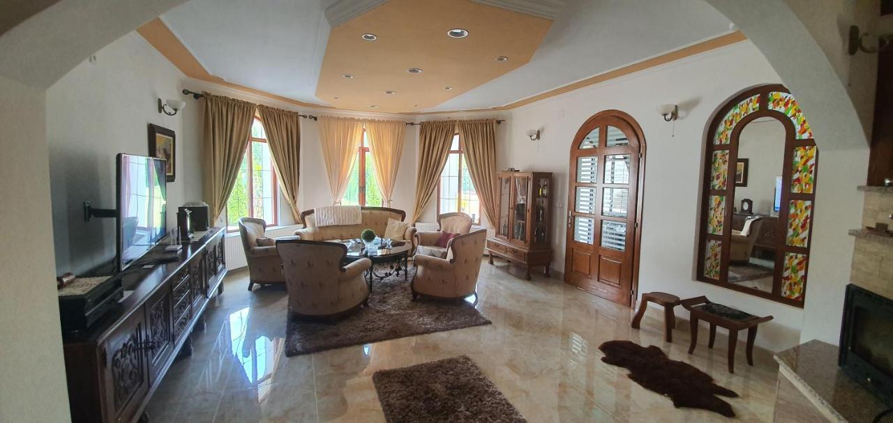 Knez Apartmani Senje المظهر الخارجي الصورة