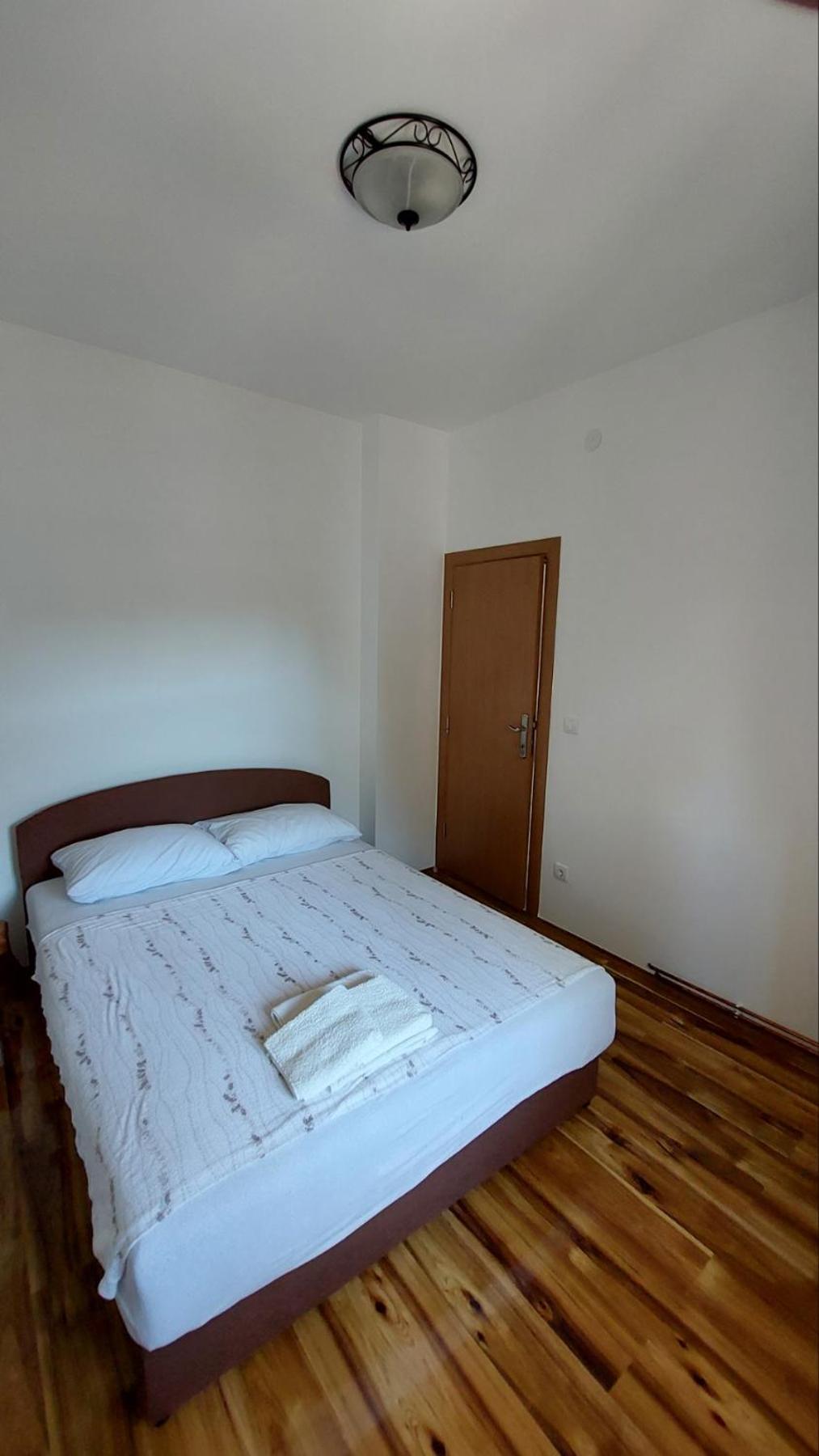 Knez Apartmani Senje الغرفة الصورة