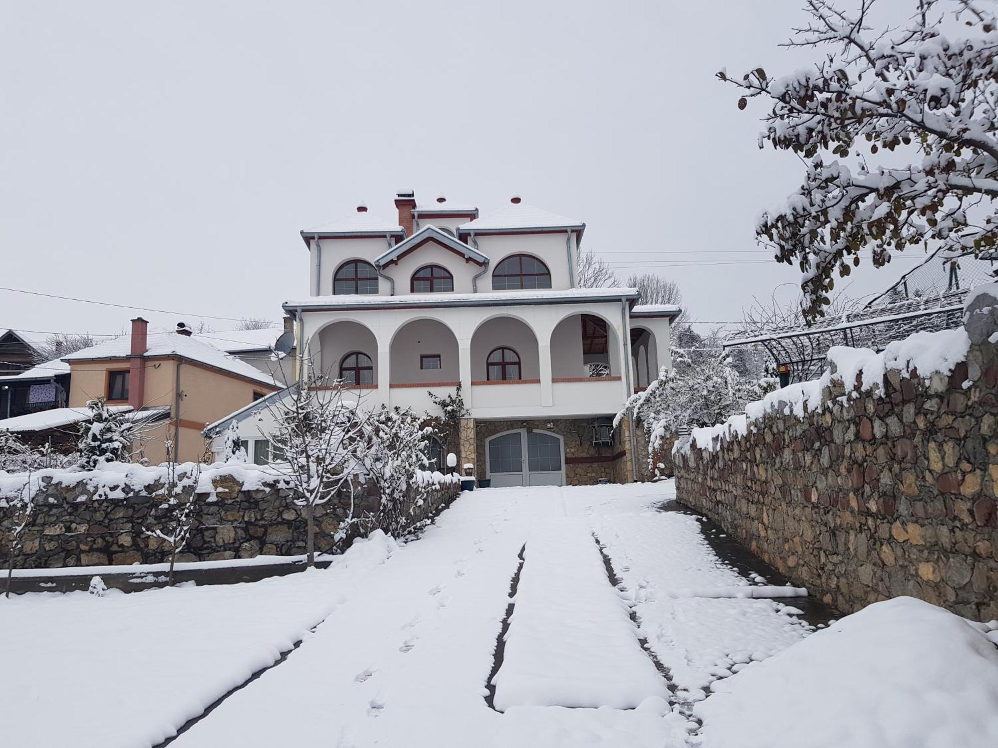 Knez Apartmani Senje الغرفة الصورة