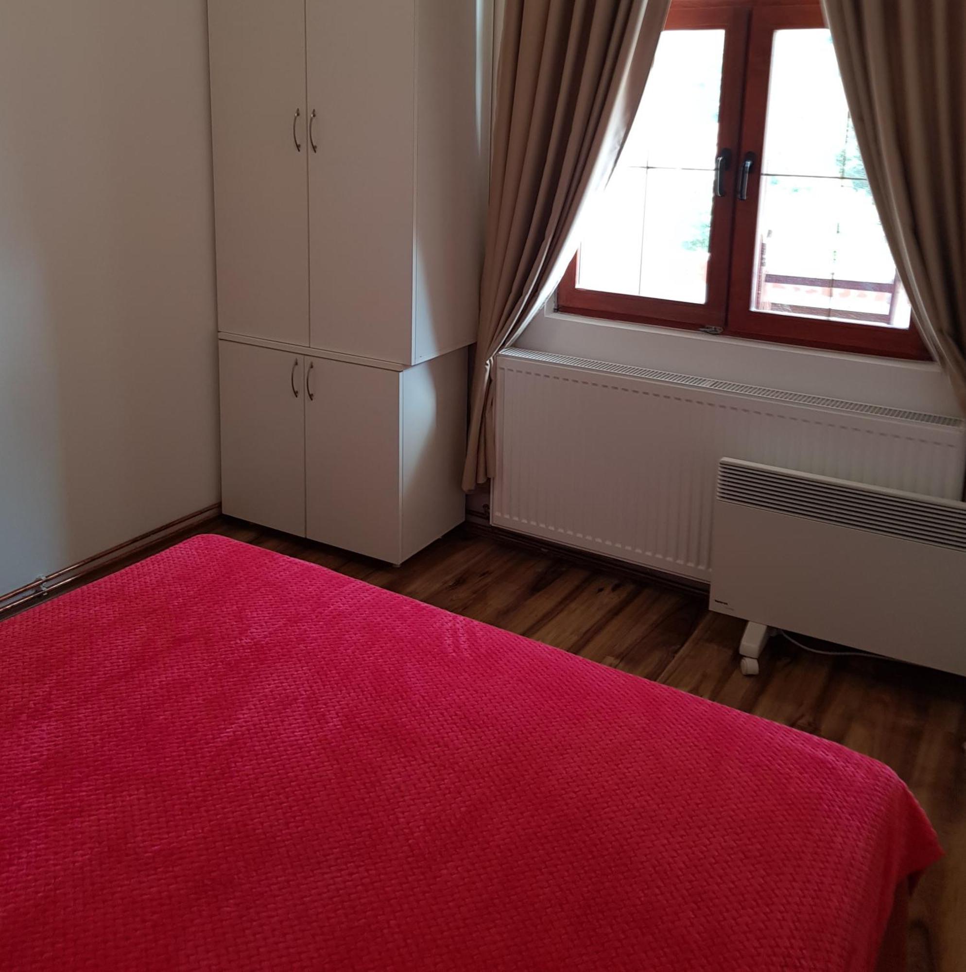 Knez Apartmani Senje الغرفة الصورة