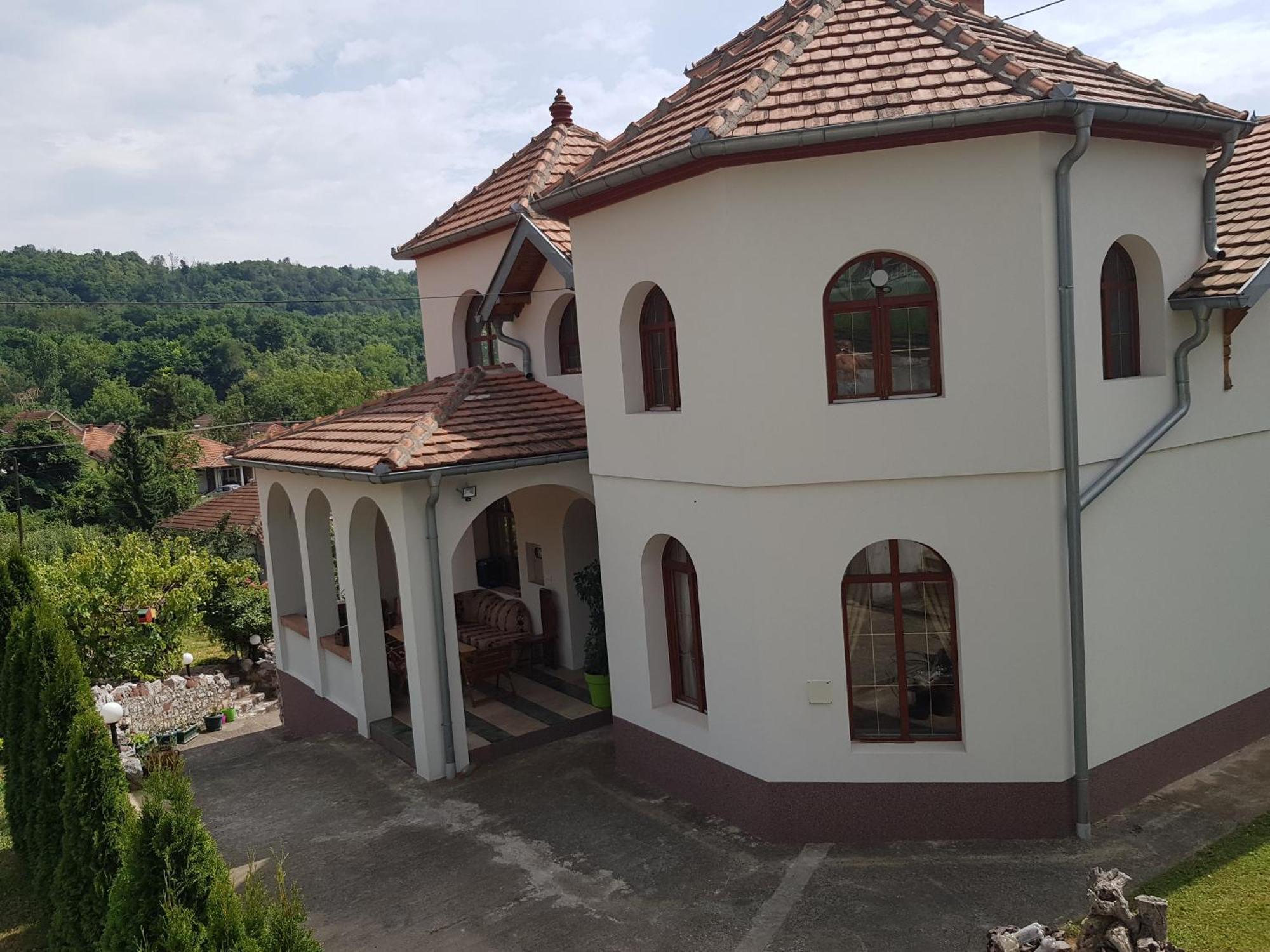 Knez Apartmani Senje الغرفة الصورة